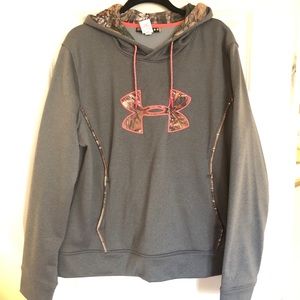 Under armour sweatshirt